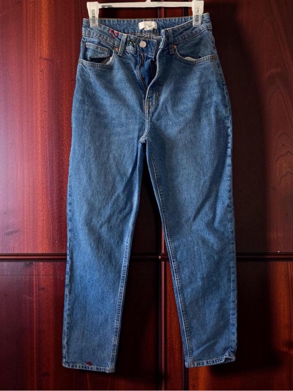 H&M Embroidered High Rise Straight Leg Jeans Size 6 Y2K